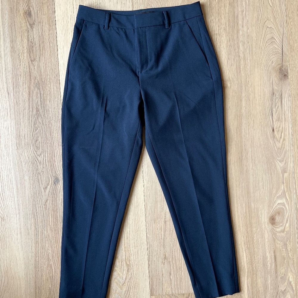 Banana Republic Navy Sculpted Stretch Ankle Length Pant, Size 4 Petite